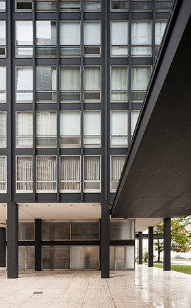 142c—860 N. Lake Shore Drive
