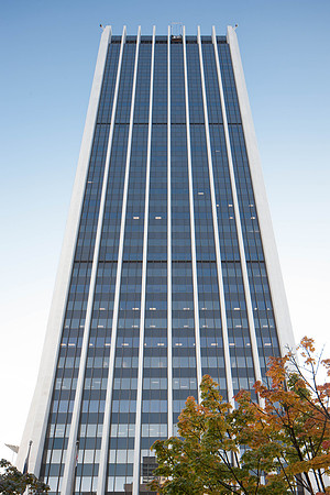 Wells Fargo Center (formerly First National Bank) Portland, OR(Charles Luckman & Associates, 1972) (6)