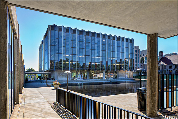 D'Angelo Law Library, University of Chicago (Eero Saarinen, 1959) (1 of 2)