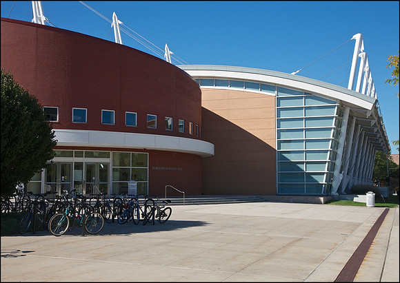 GERALD RATNER ATHLECTICS CENTRE (ARCHIECTS: Cesar Pelli & Associates, 2002)