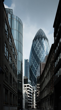 30 St. Mary Axe, London (Norman Foster + Partners, 2004) (1)