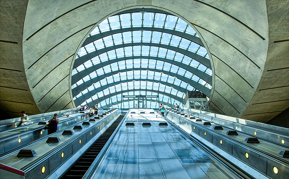 Canary Wharf Underground Station, London (Norman Foster + Partners, 1999) (2)