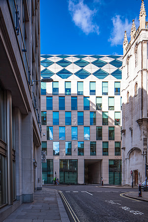 100 Wood Street, London (Norman Foster + Partners, 2000).jpg