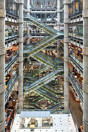 Lloyds Building, Lime Street, London (Richard Rogers Partnership, 1986) (2)