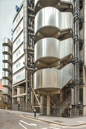Lloyds Building, Lime Street, London (Richard Rogers Partnership, 1986) (6)
