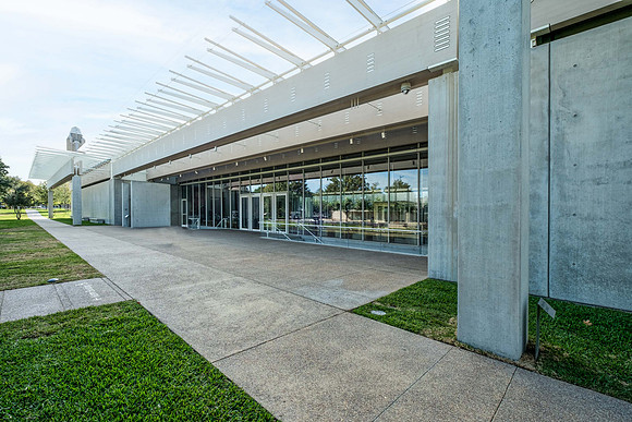 Kimbell Art Museum extension (Renzo Piano, 2007-2013)] (2)