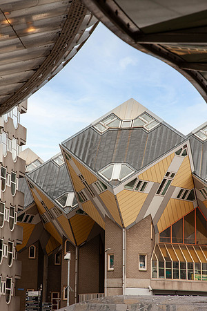 Kijk-Kubus Houses, Rotterdam (Piet Blom, 1984) (1)