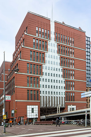 Castalia  Office Building, Den Haag (Michael Graves, 1998) (1)
