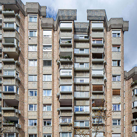 Apartments Ferantov vrt, Rimska and Slovenska streets, Ljubljana (Edvard Ravnikar, 1975) (2)