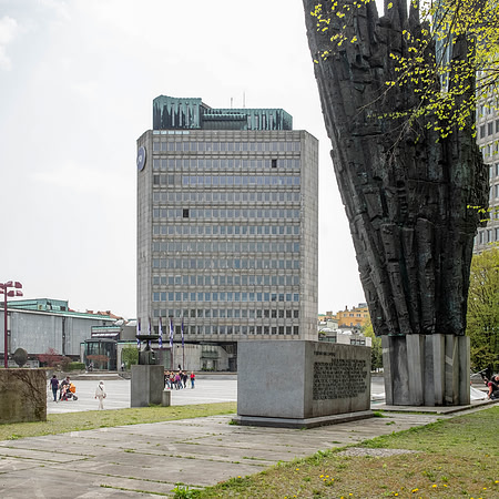 NLB Tower (TR2 (Trg Republike 2) and Monument to the Revolution, Republic Square, Ljubljana (Edvard Ravnikar,  all 1971)