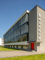 Bauhaus Dessau (Walter Gropius, 1925-28) (2)