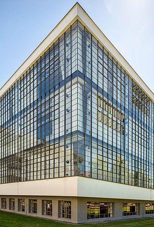 Bauhaus Dessau (Walter Gropius, 1925-28) (3)