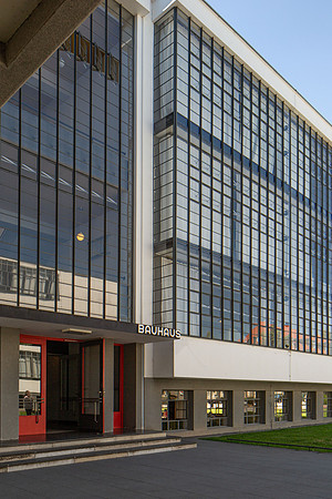 Bauhaus Dessau (Walter Gropius, 1925-28) (8)