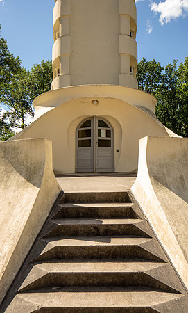 Einsteinturm, Telegraphenberg, Potsdam (Ercih Mendelsohn, 1917, 1920-21) (2)