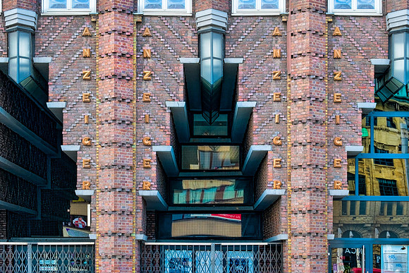 Anzeiger-Hochhaus, Hannover, Germany (Fritz Hoeger, 1927-28)