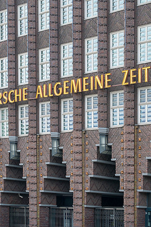 Anzeiger-Hochhaus, Hannover, Germany (Fritz Hoeger, 1927-28)