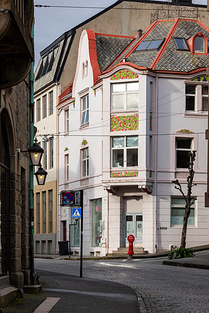 Art nouveau architecture, Alelsund, Norway (1 of 28) (17)